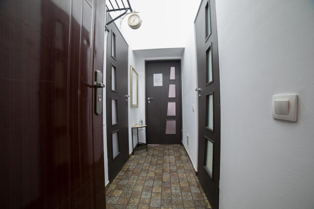 Central Studio Bnb Brasov Luaran gambar